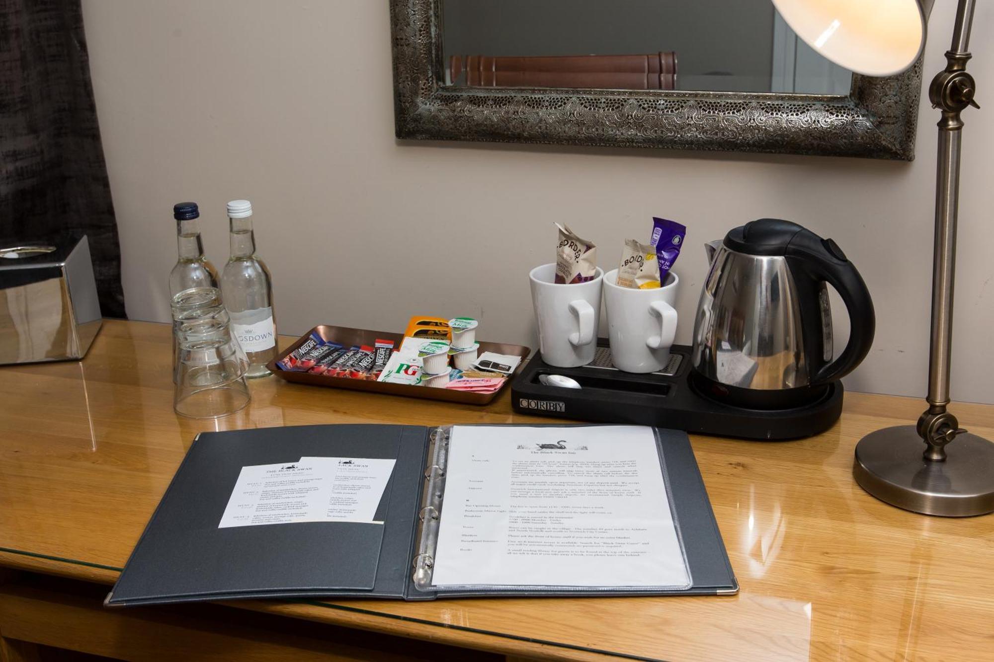 The Black Swan Inn Horsham St Faith Extérieur photo