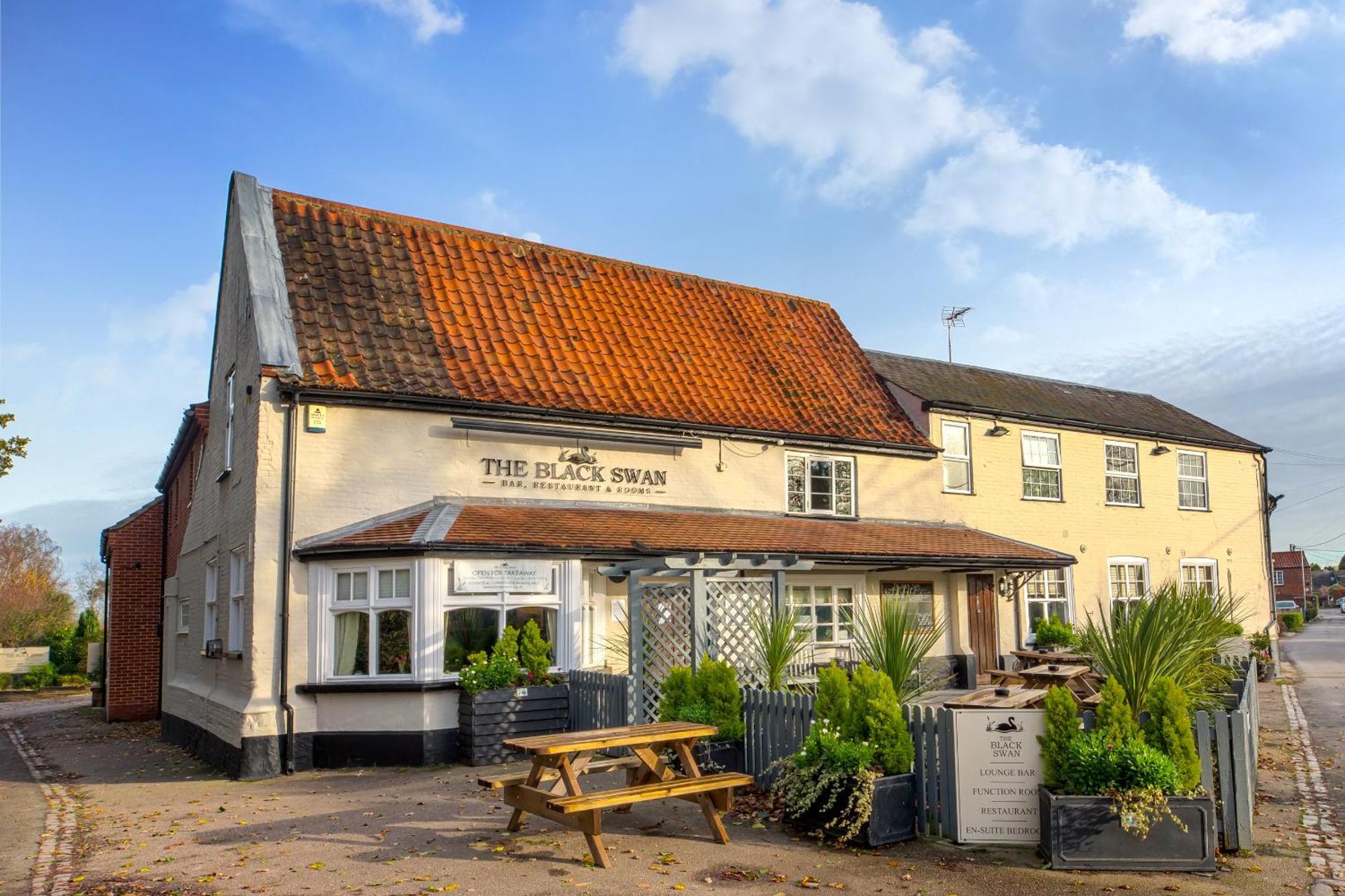 The Black Swan Inn Horsham St Faith Extérieur photo