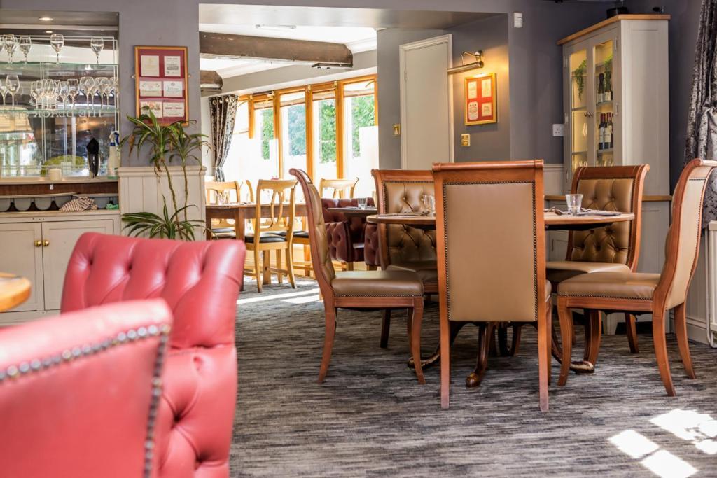 The Black Swan Inn Horsham St Faith Extérieur photo