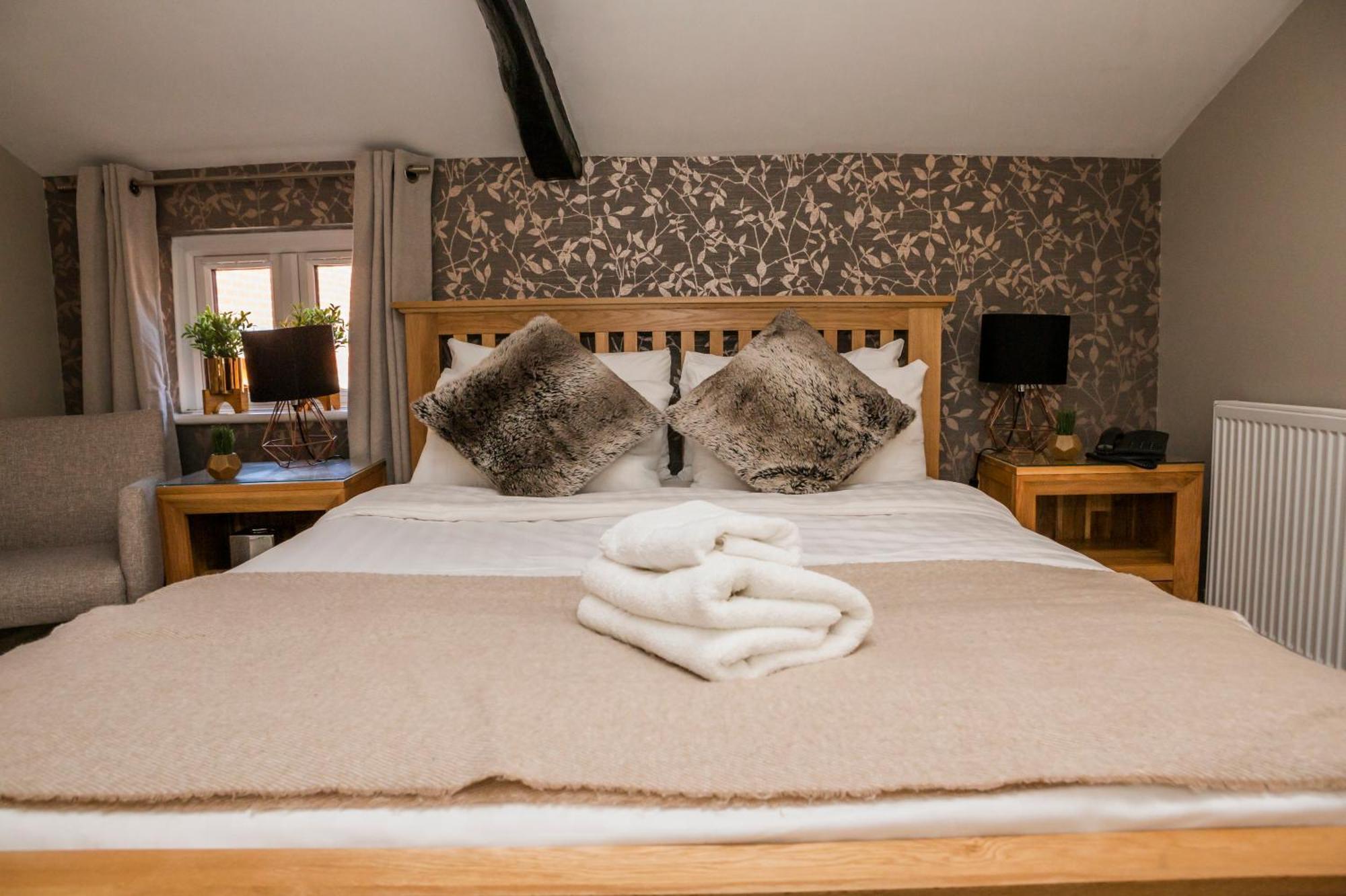 The Black Swan Inn Horsham St Faith Extérieur photo