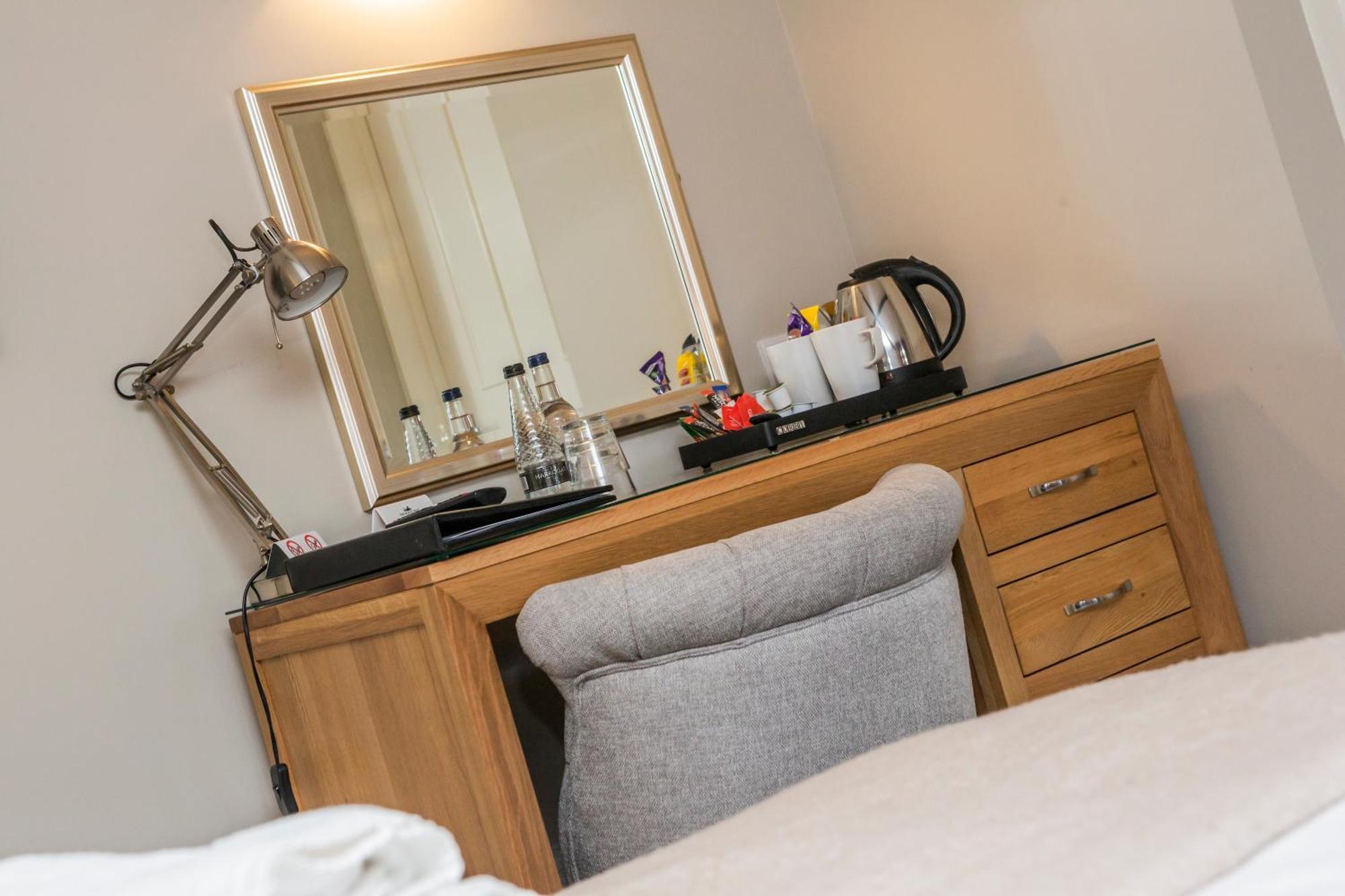 The Black Swan Inn Horsham St Faith Extérieur photo